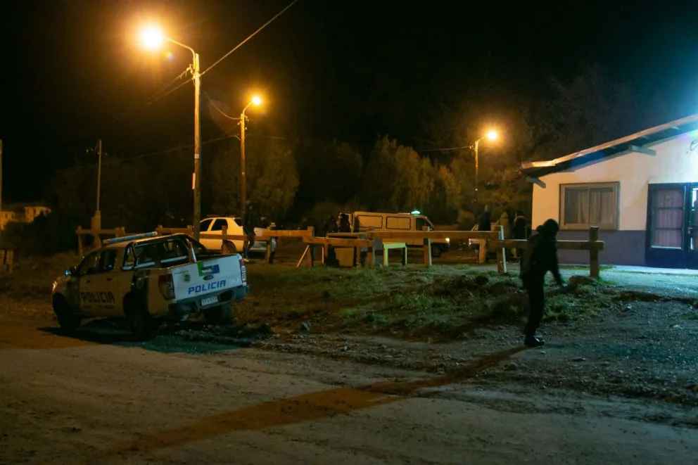 Hubo más rastrillajes en el baldío donde fue hallado el cuerpo de un hombre