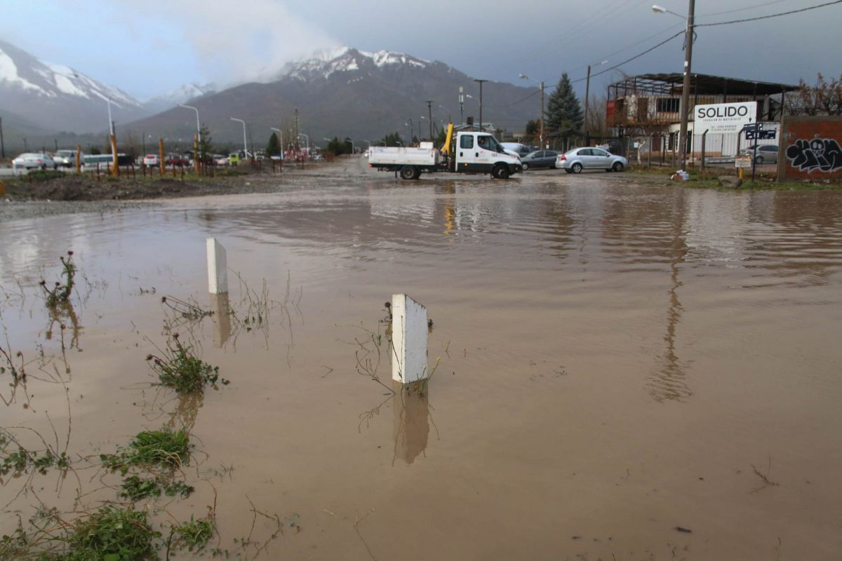 En fotos: Así están las calles del barrio El Frutillar por las lluvias