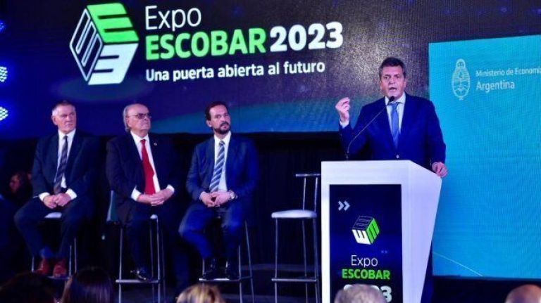 Sergio Massa confirmó un alza de más del 40% en las escalas del monotributo 