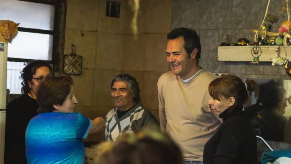 Más camperas de abrigo y pantalones para los vecinos barilochenses