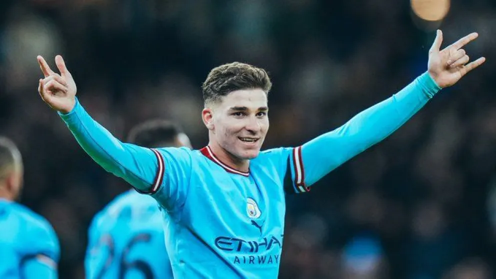 Una araña suelta en Estambul: Julián es el primer argentino en conseguir Libertadores, Champions y Mundial