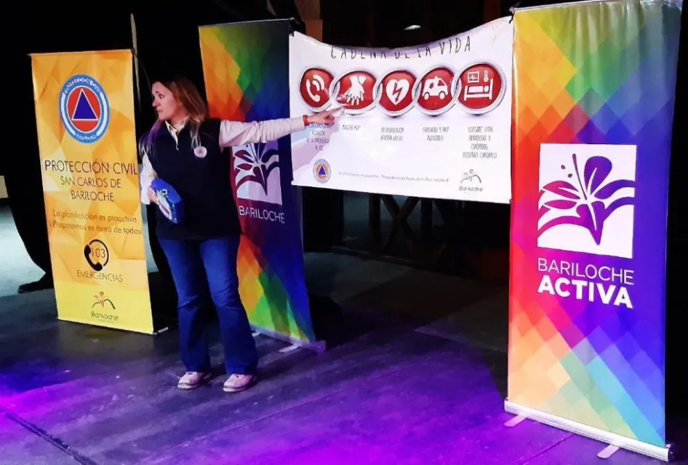 Maestras de Bariloche se capacitaron para hacer técnicas de RCP-DEA