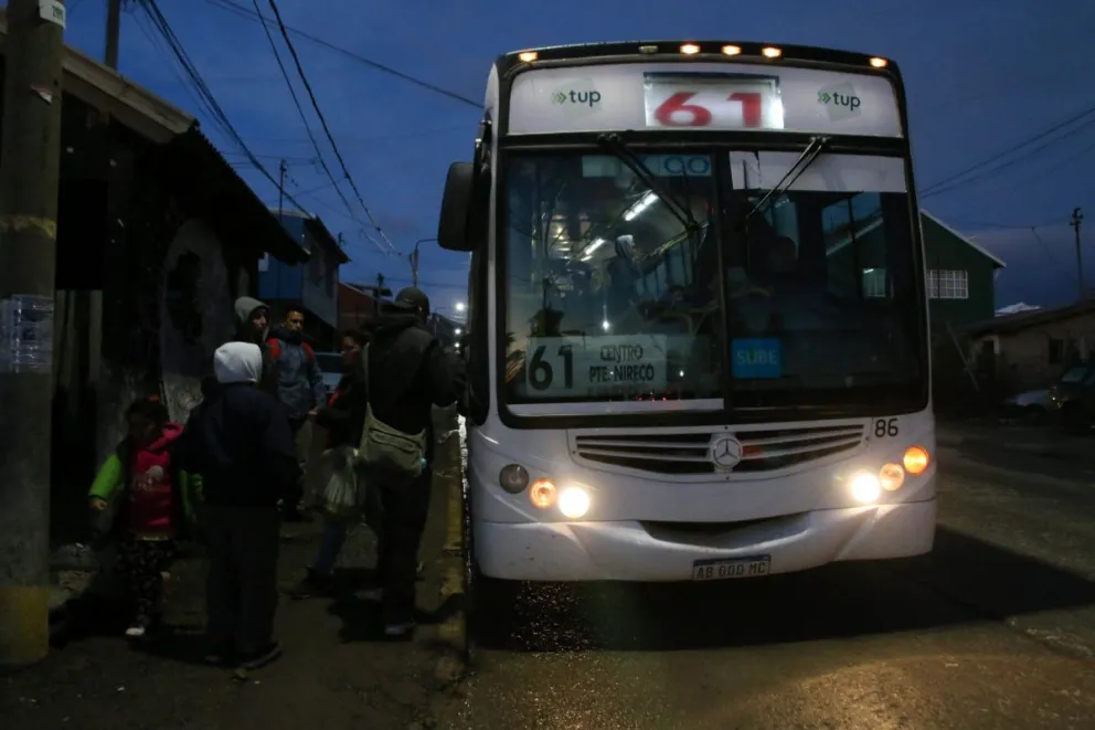 En Bariloche no hay paro de colectivos: los choferes cobrarían con aumento hoy