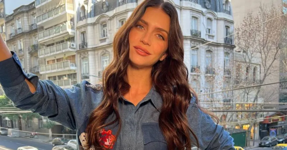Zaira Nara mostró cuál es el pijama que usa en sus viajes por Europa