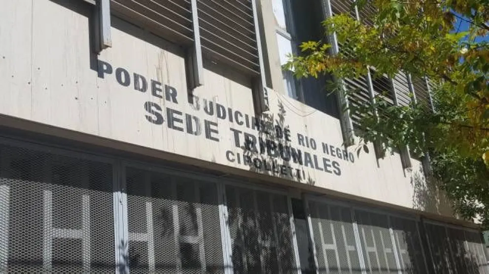 Estaba condenado por lesiones, amenazas y privación ilegítima de la libertad.