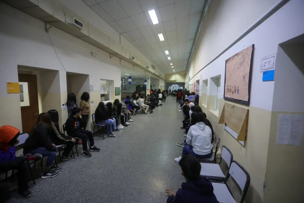 Continúan las reuniones entre familias y escuelas para fomentar la convivencia pacífica en las aulas