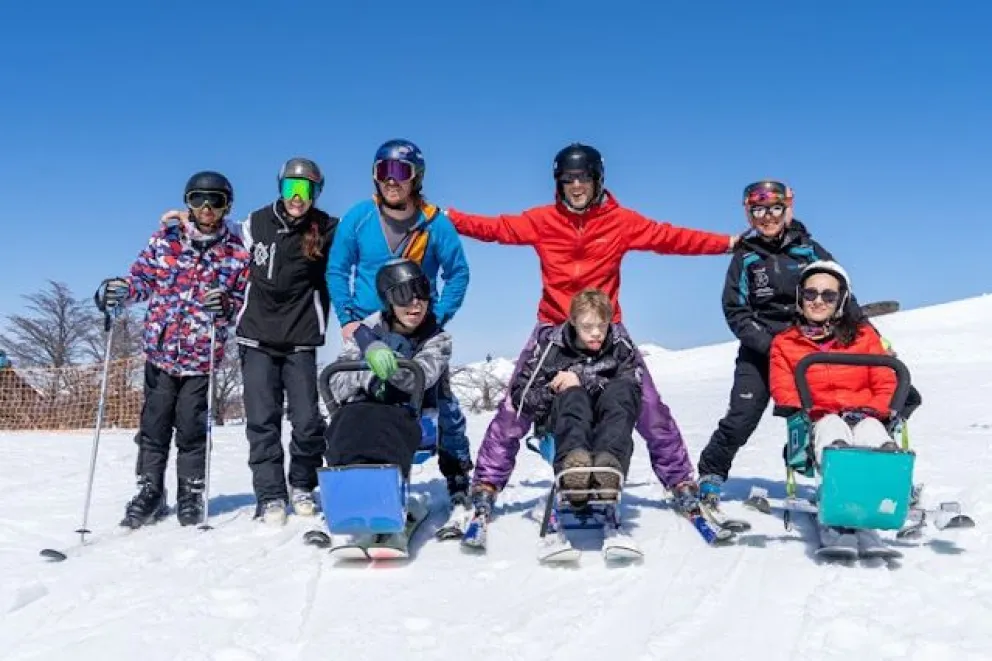 Con una nueva silla apuestan fuerte por el esquí adaptado en el cerro Perito Moreno