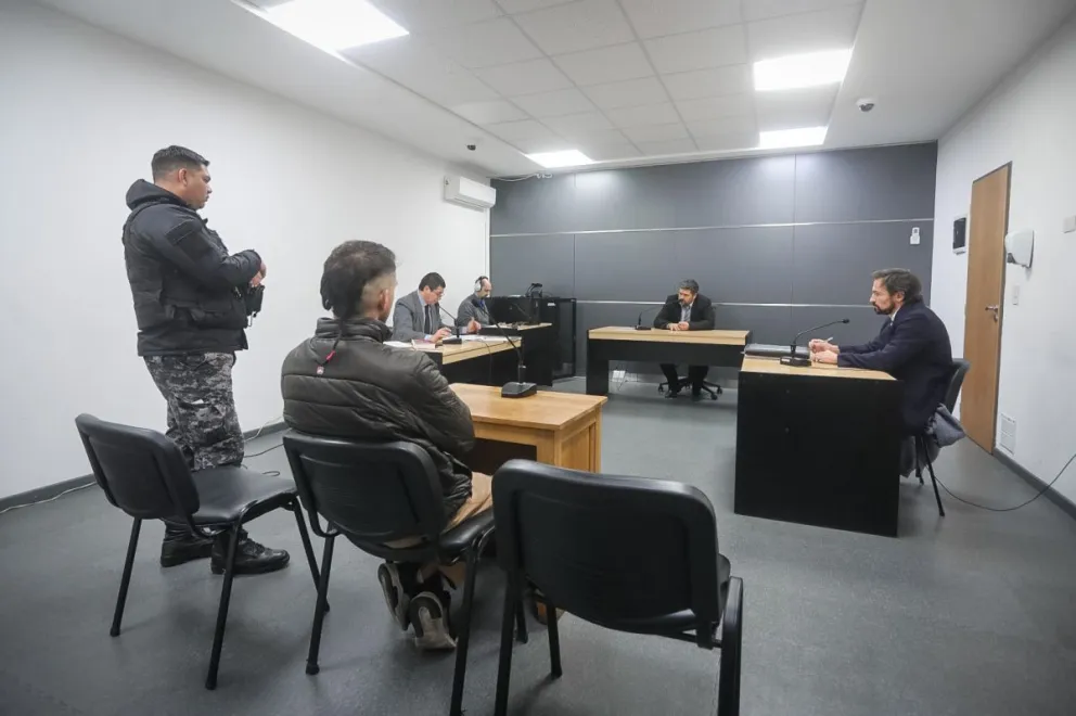 Le negaron la prisión domiciliaria y amenazó al juez: "Me voy a encargar de que la pases mal"