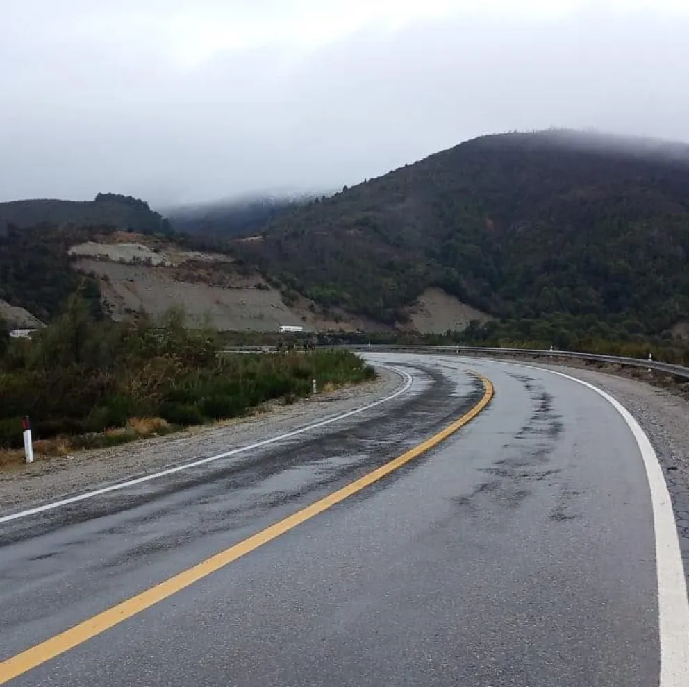 Amainó la nieve en ruta 40 aunque continúan las lluvias 