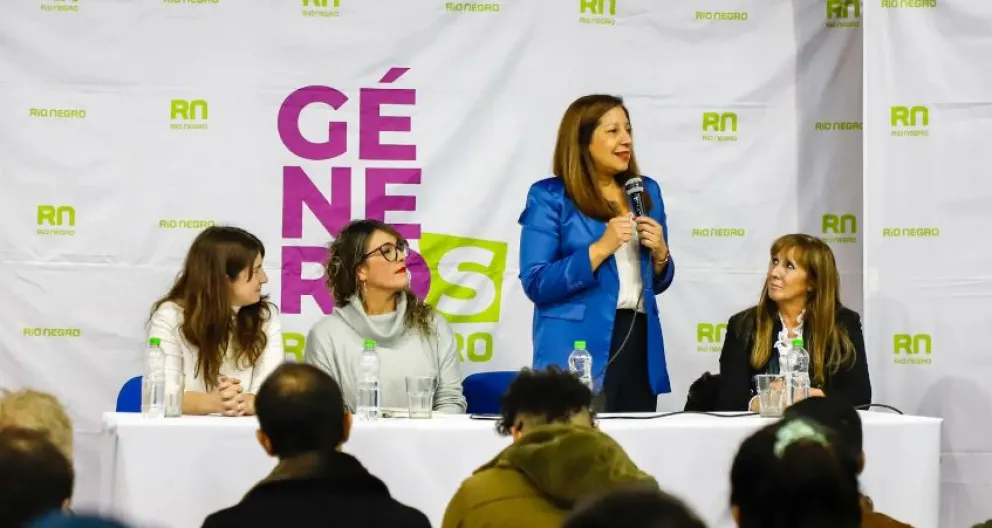 La gobernadora abrió en Bariloche la jornada de “Masculinidades sin violencias”