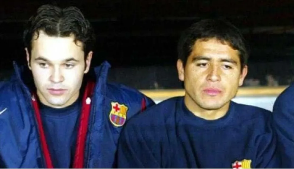 Iniesta le envió una emotiva carta a Riquelme por su partido despedida